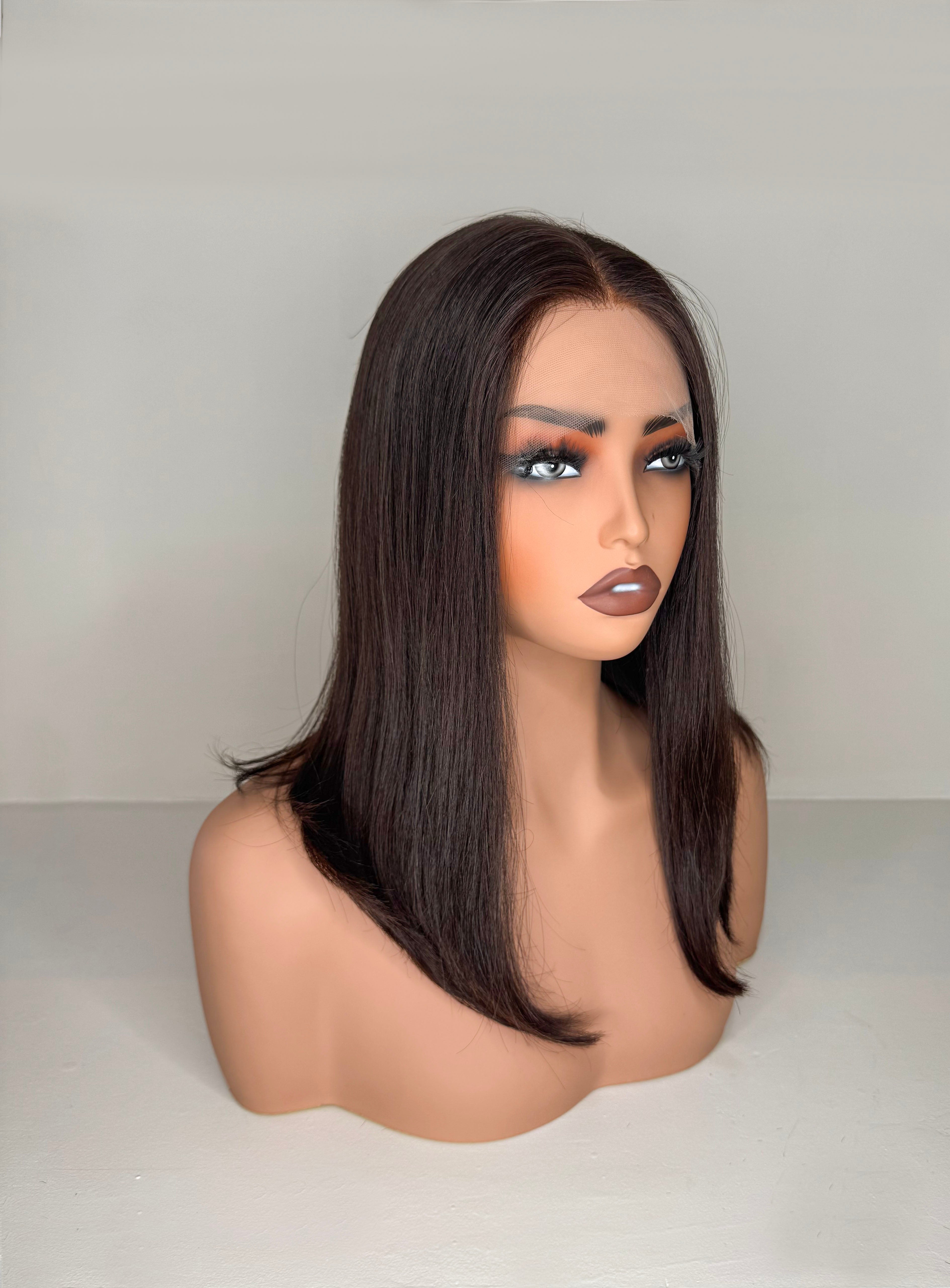 Peluca de Pelo Europeo — Castaño Oscuro