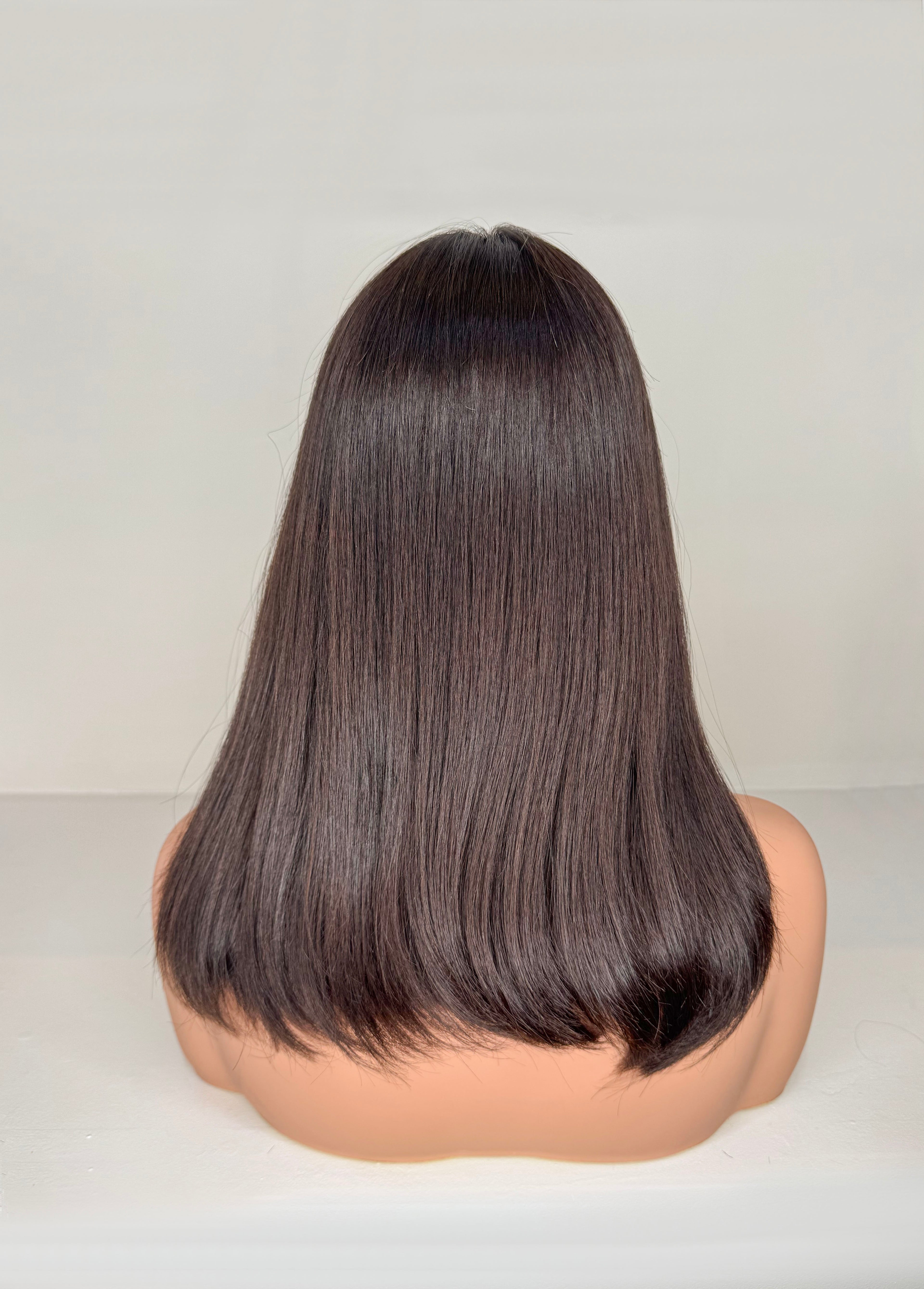 Peluca de Pelo Europeo — Castaño Oscuro