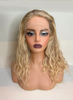 Peluca Europea con Ondas Marcadas — Personalizable y Natural
