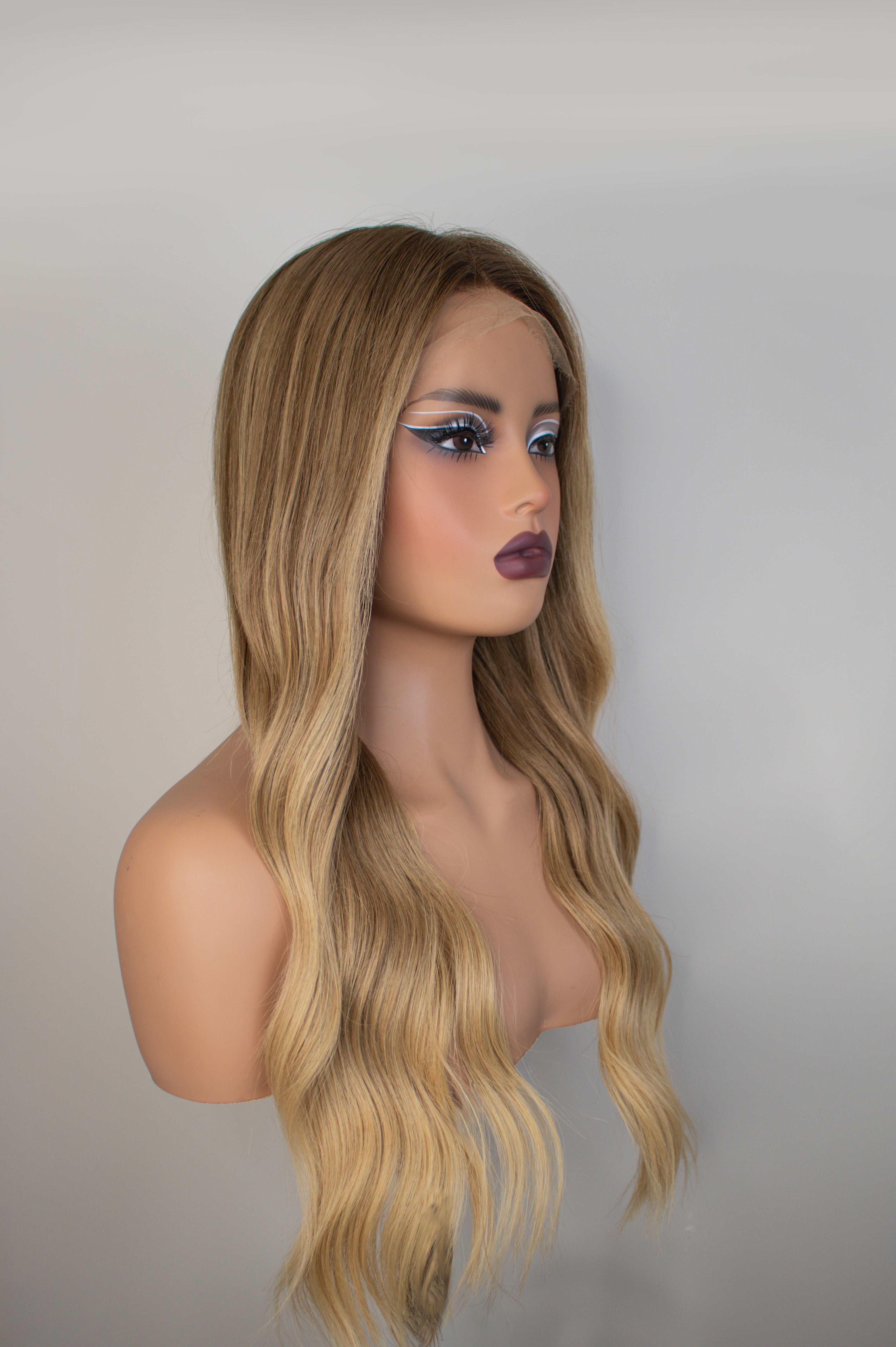 Helena - Dorado ceniza con raíz natural (Largo personalizable)