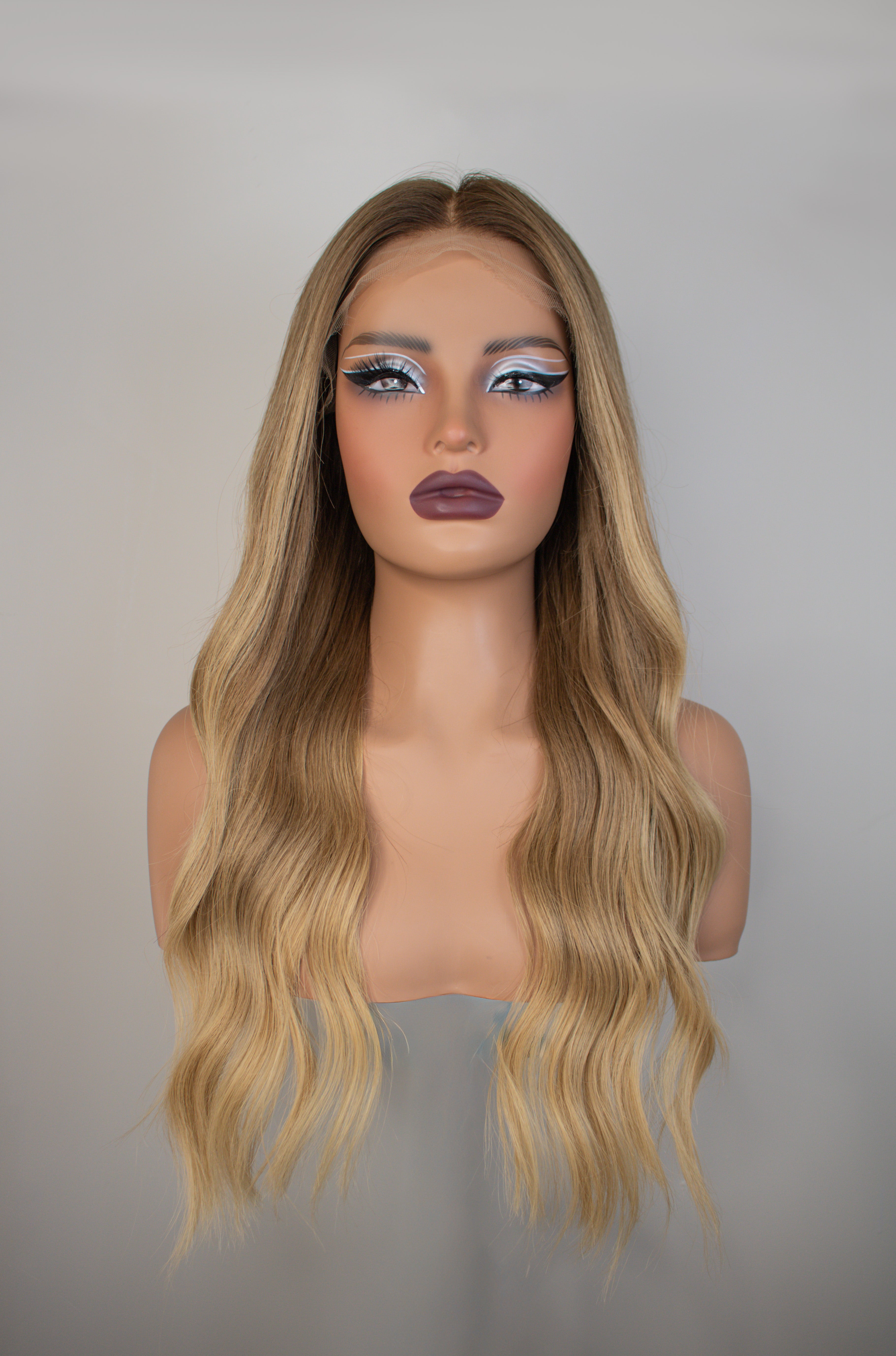 Helena - Dorado ceniza con raíz natural (Largo personalizable)