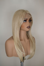 Peluca rubia sintetica 