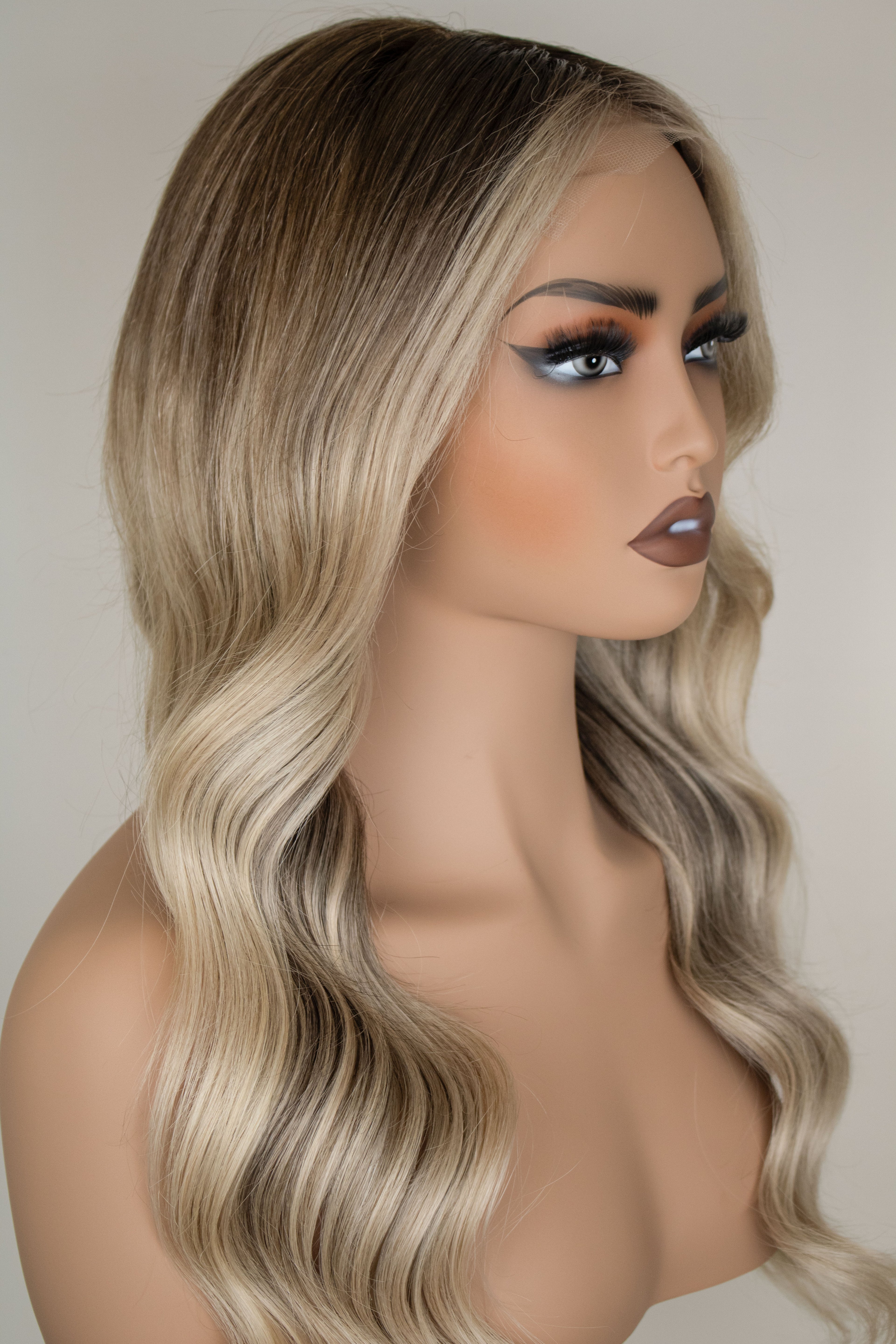 Peluca sintetica chloe