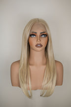 Peluca sintetica rubio claro